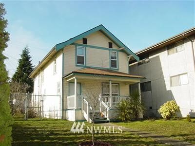 Property Photo:  2606 Lombard Avenue  WA 98201 