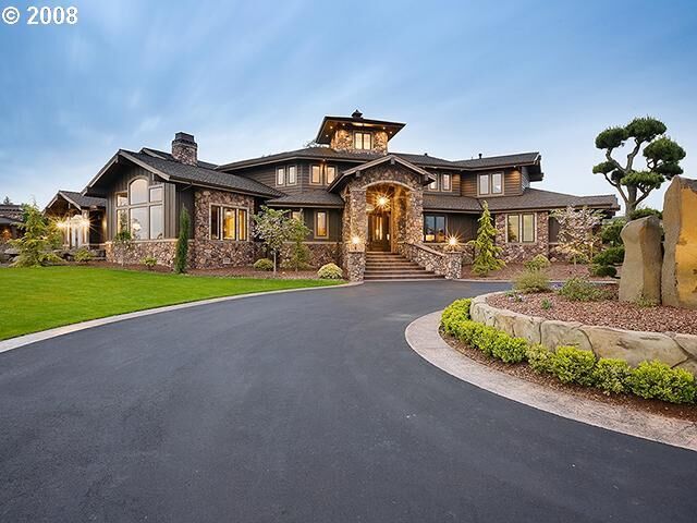 Property Photo: 4369 Eastgate Dr OR 97070