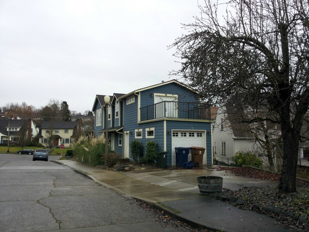 Property Photo:  1001 N Tacoma Ave  WA 98403 