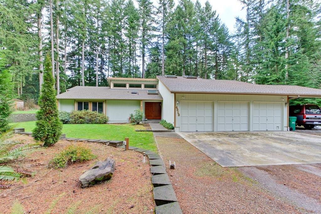 Property Photo:  4218 229th Ave NE  WA 98053 