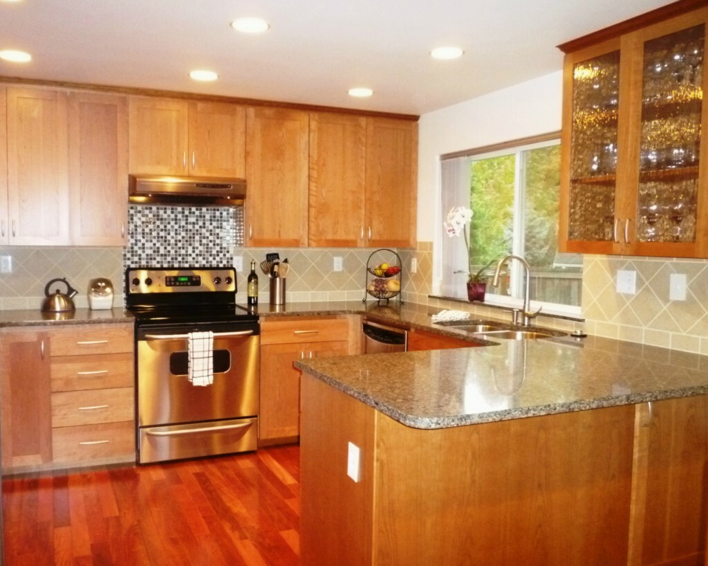 Property Photo: 13516 NE 93rd St WA 98052