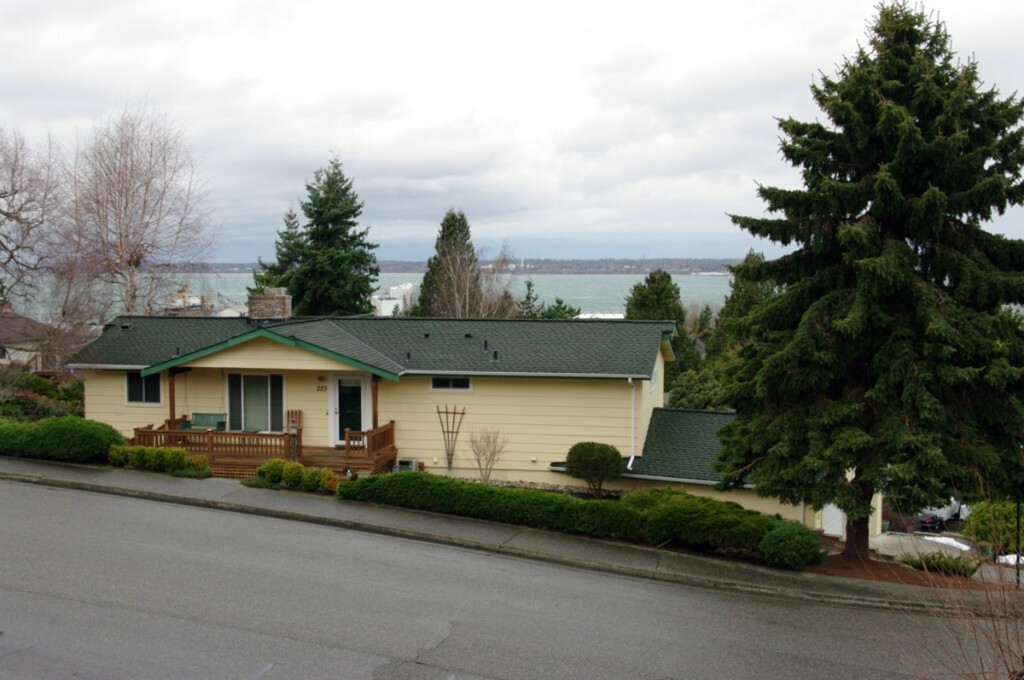 Property Photo:  223 Bayside Rd  WA 98225 