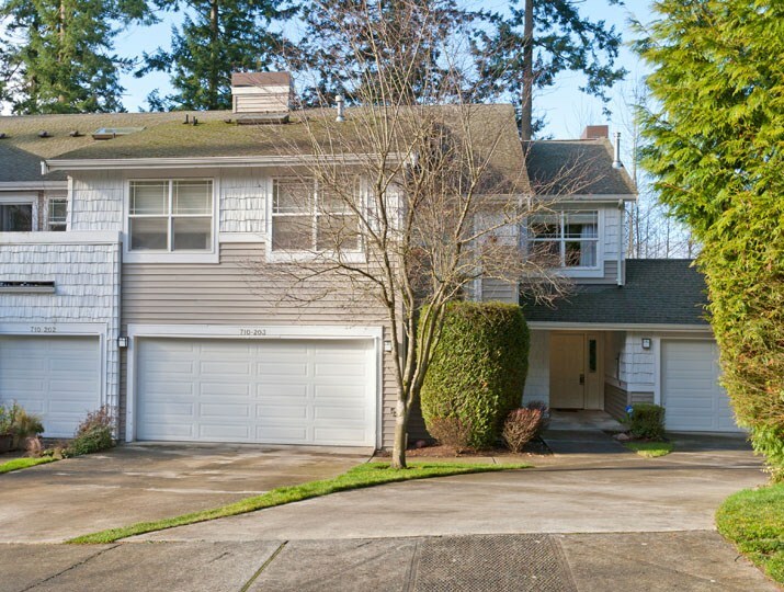 Property Photo:  710 228th St SW 203  WA 98021 