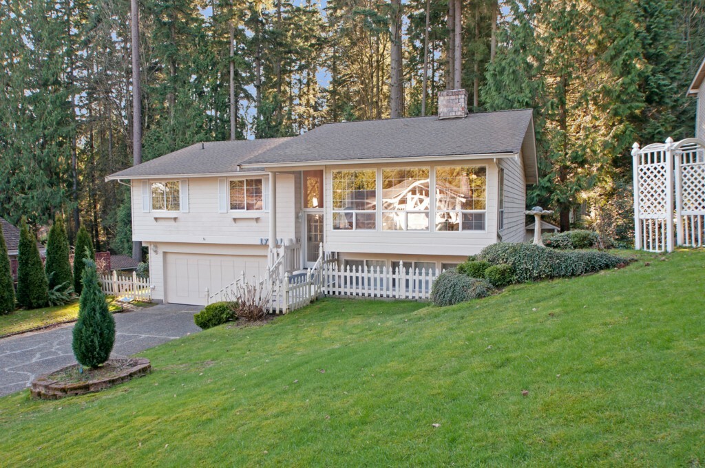 Property Photo:  17101 NE 28th Place  WA 98008 