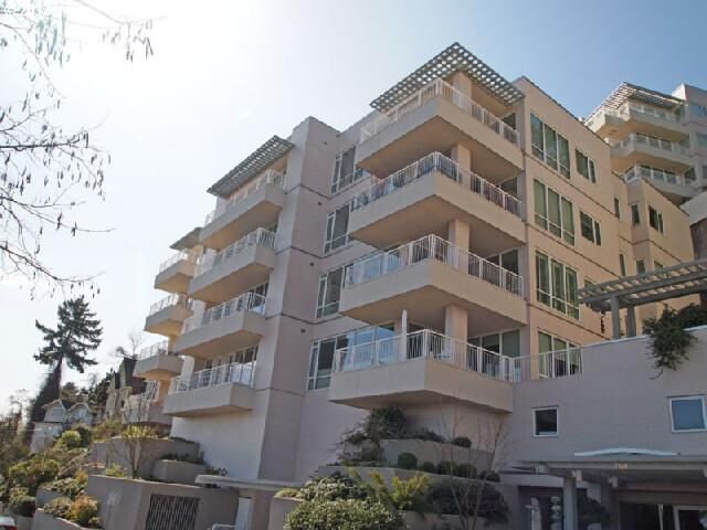 Property Photo:  2020 SW Market Street Dr 203  OR 97201 