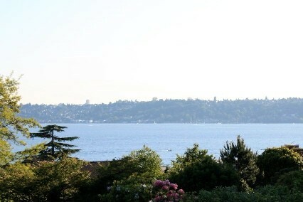 Property Photo: 8605 NE 5th St WA 98039