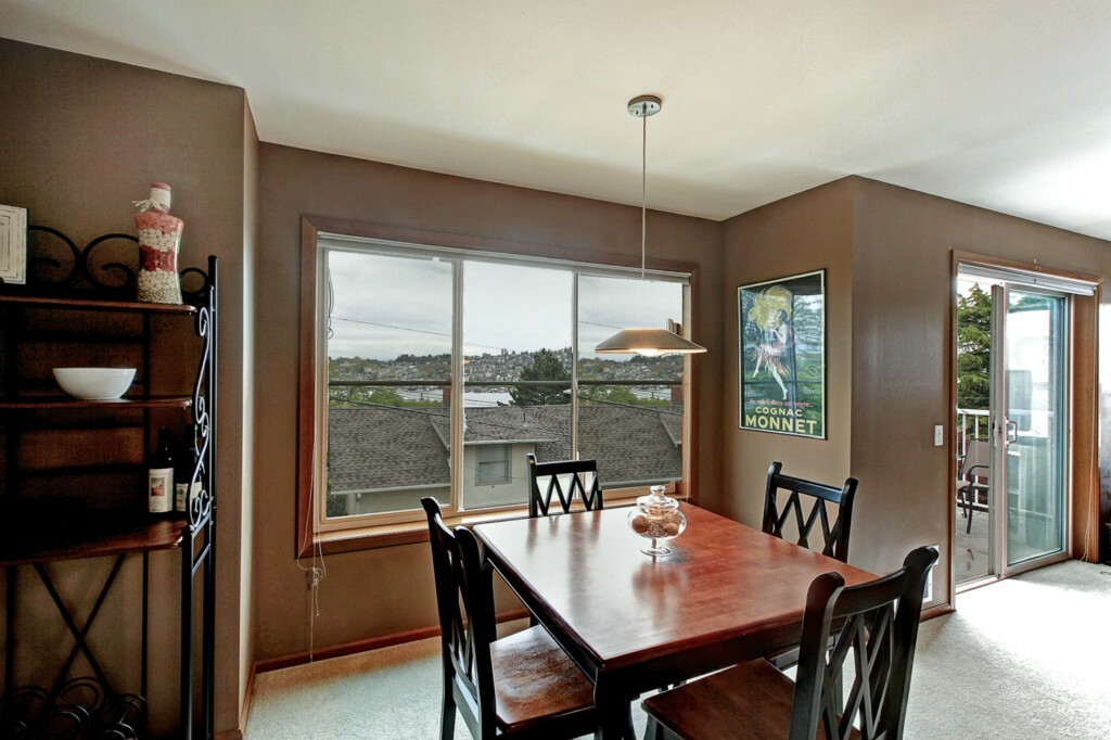 Property Photo:  2111 Waverly Place N 301  WA 98109 