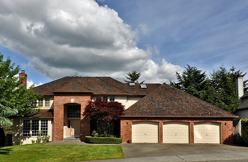 Property Photo:  4712 191st Place NE  WA 98074 