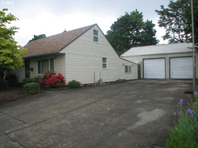 Property Photo: 6405 NW McKinley Dr WA 98665