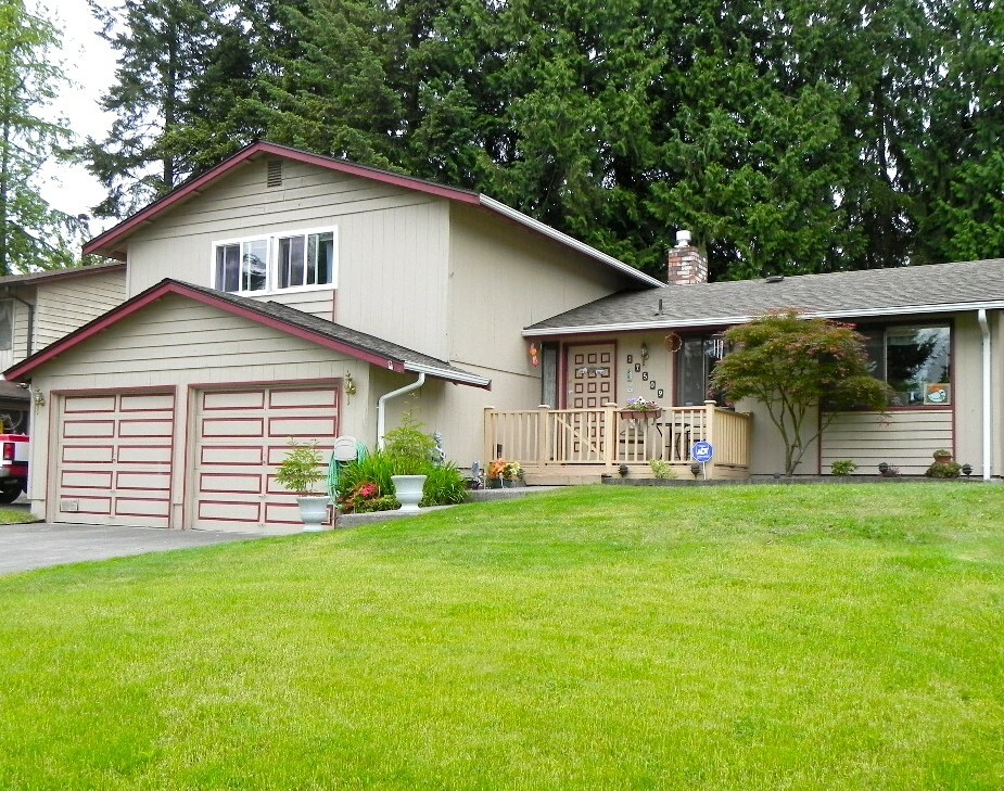 Property Photo:  17509 Brook Blvd  WA 98012 