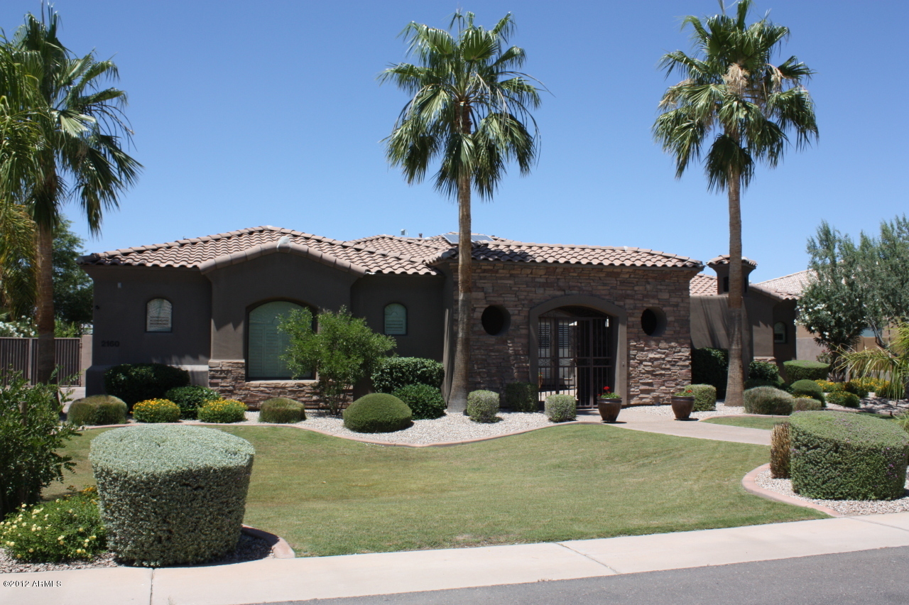 Property Photo: 2160 E Cedar Place AZ 85249