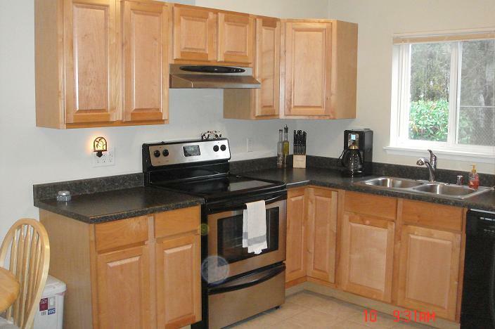 Property Photo: 607 29th St SE A2 WA 98002
