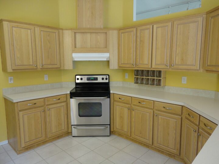 Property Photo:  610 W Wynwood Dr  WA 98584