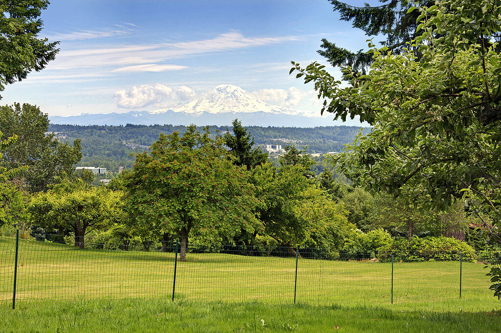 Property Photo:  7231 S 135th St  WA 98178 