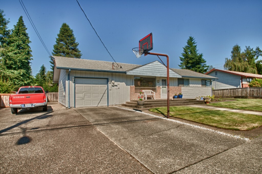 Property Photo: 1530 N James St WA 98406