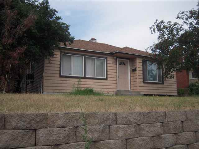 Property Photo:  4717 N Oak St  WA 99205 