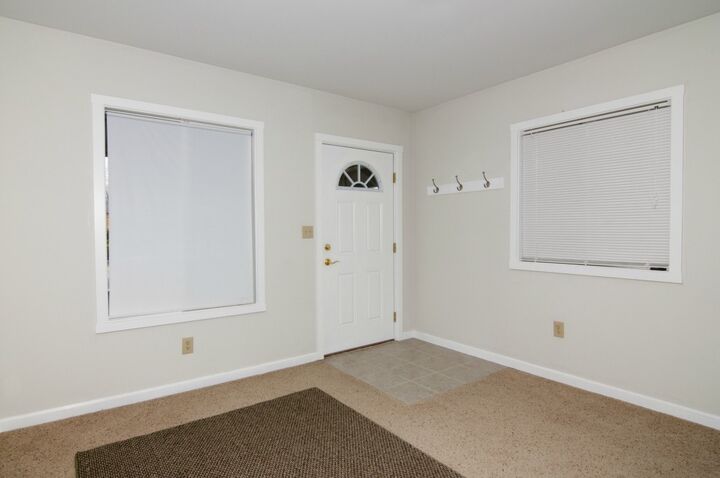 Property Photo: 208 G St SW WA 98001