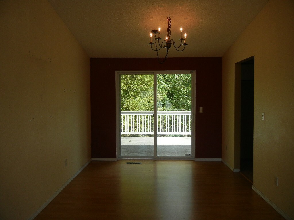 Property Photo: 2114 Monterey Ct SE WA 98055
