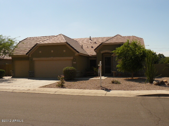 Property Photo:  1122 S Bedford Place  AZ 85286 