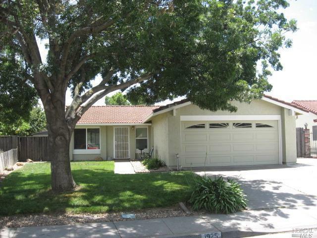 Property Photo:  1925 Diamond Way  CA 94533 