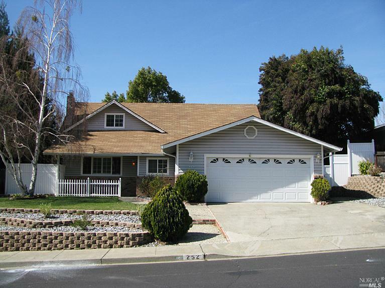 Property Photo:  252 Weatherly Way  CA 95687 