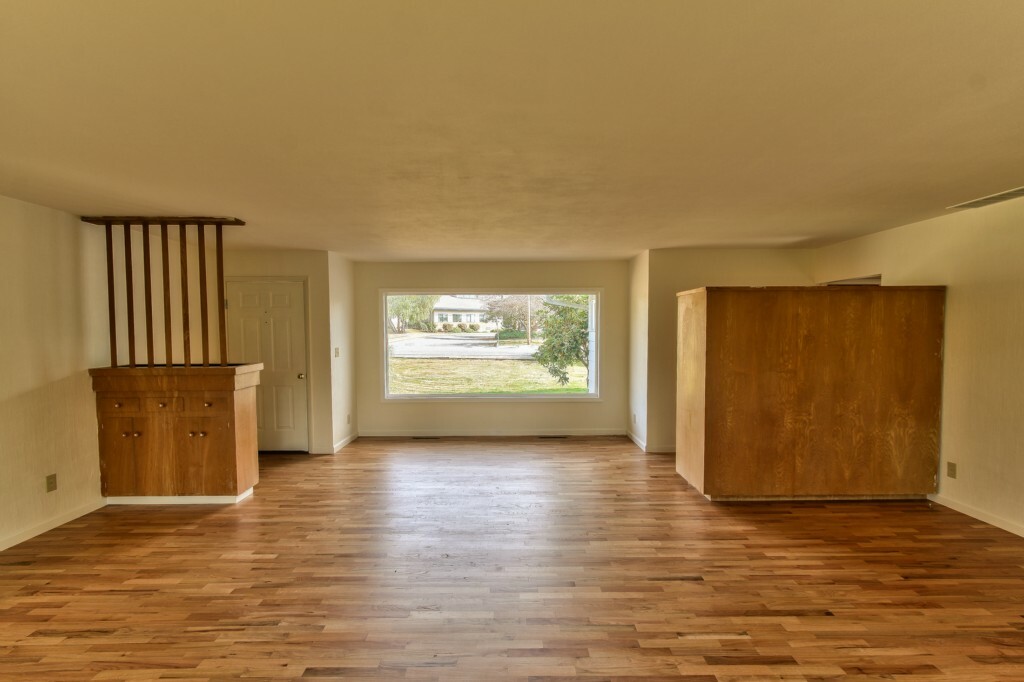 Property Photo: 1913 S 18th St WA 98274