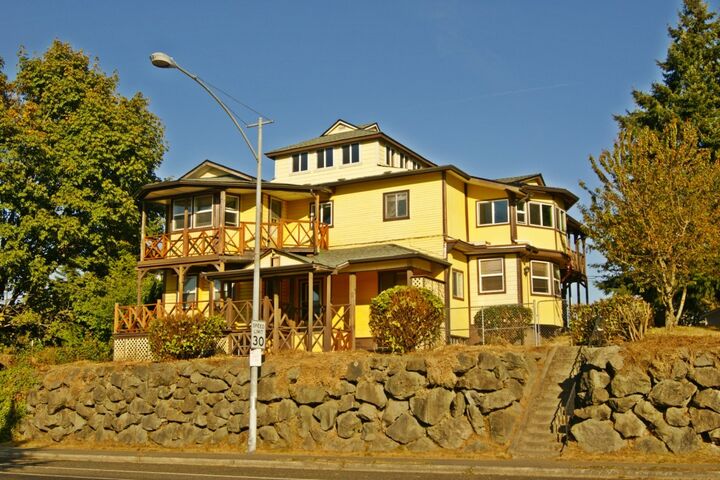 8305 Yakima Ave  Tacoma WA 98408 photo