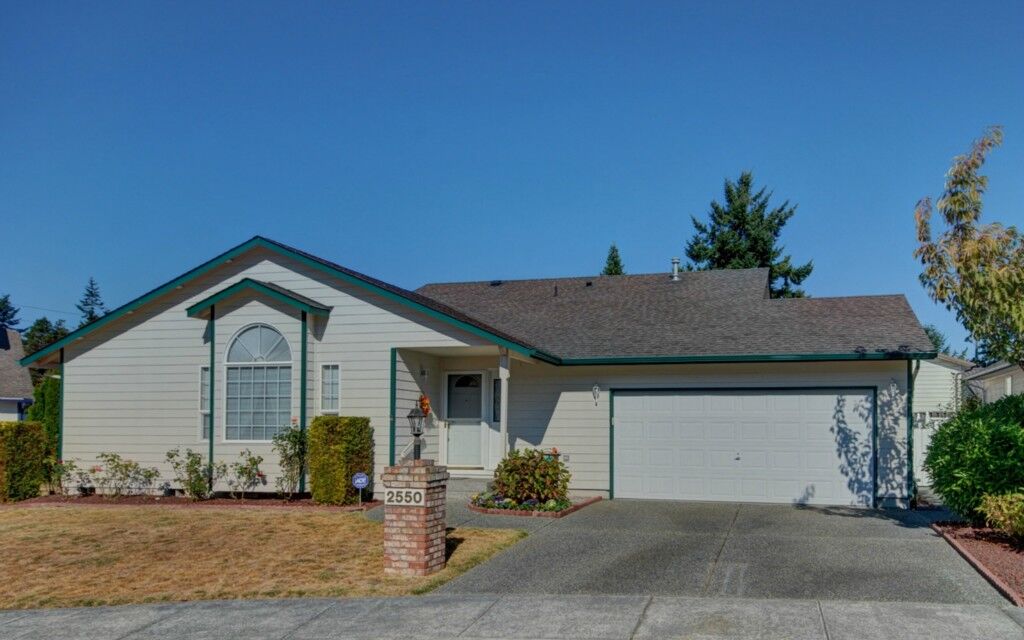 Property Photo:  2550 SW Talon Lp  WA 98277 