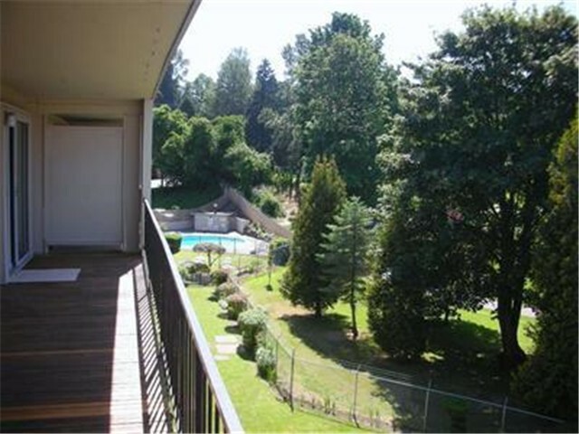 Property Photo:  1808 S 118th St 401  WA 98168 