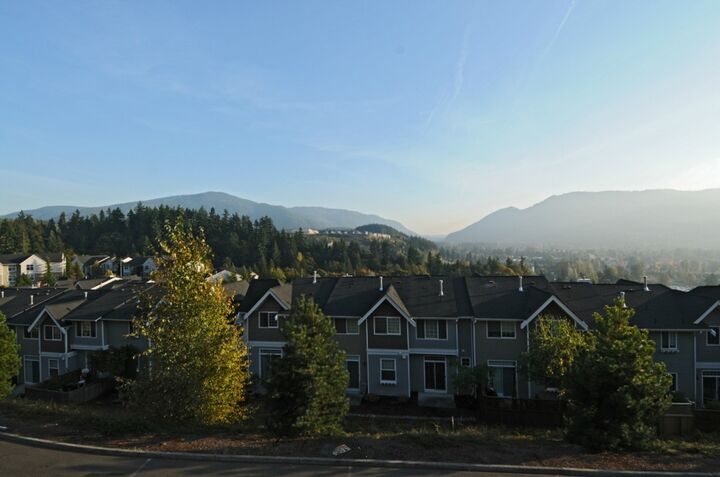 Property Photo:  23300 SE Black Nugget Rd N4  WA 98029 