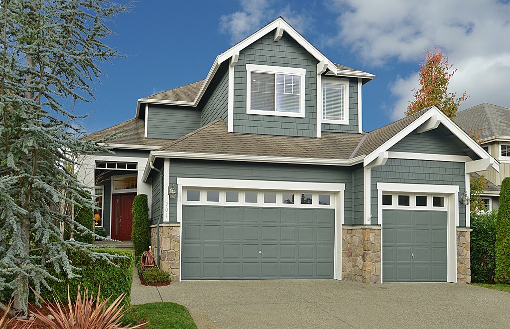 Property Photo: 901 273rd Place SE WA 98075