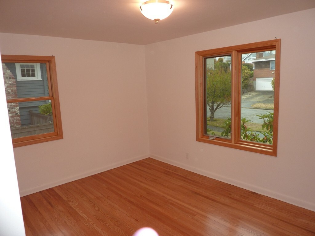 Property Photo: 6529 44th Ave SW WA 98136