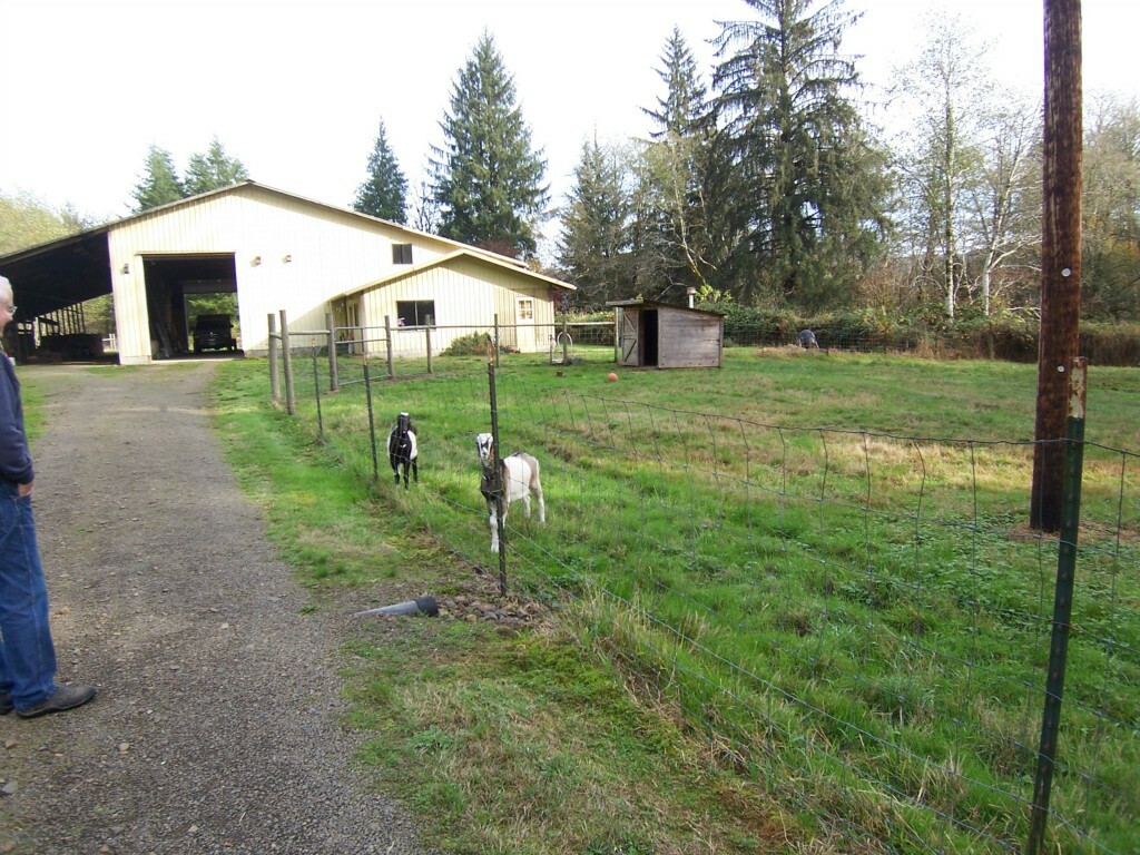 Property Photo:  4042 W State Route  WA 98643 