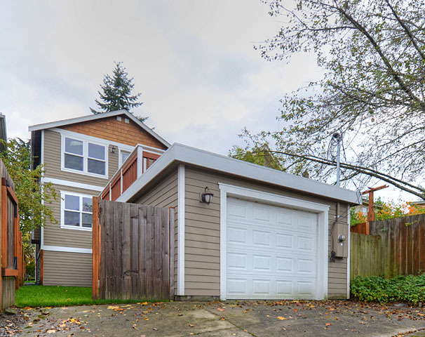 Property Photo:  152 NE 62 St  WA 98115 