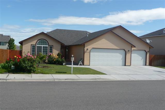 Property Photo: 1712 W 31st WA 99337