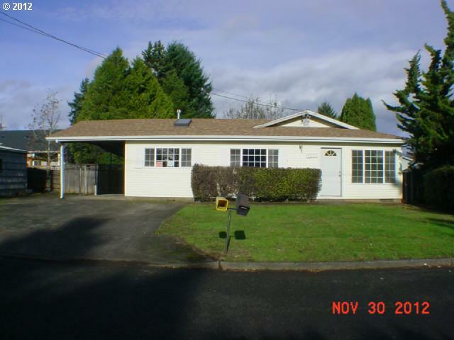 Property Photo:  7627 SE Cooper St  OR 97206 