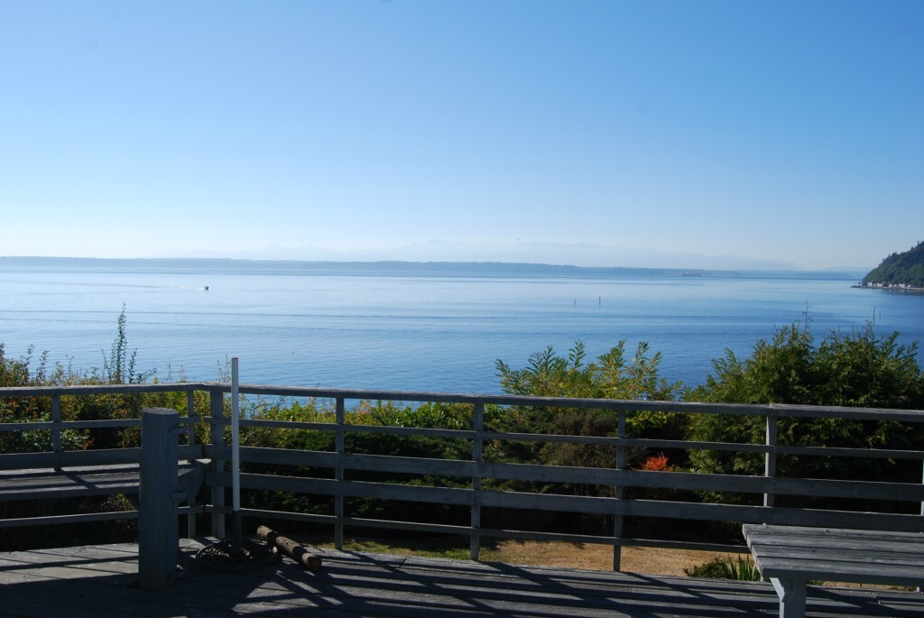 Property Photo:  8338 Beachview Dr  WA 98236 