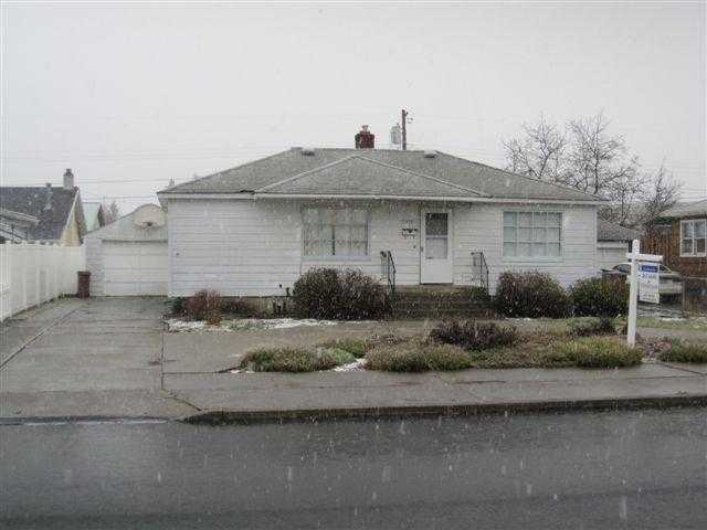 Property Photo: 420 E Joseph WA 99207