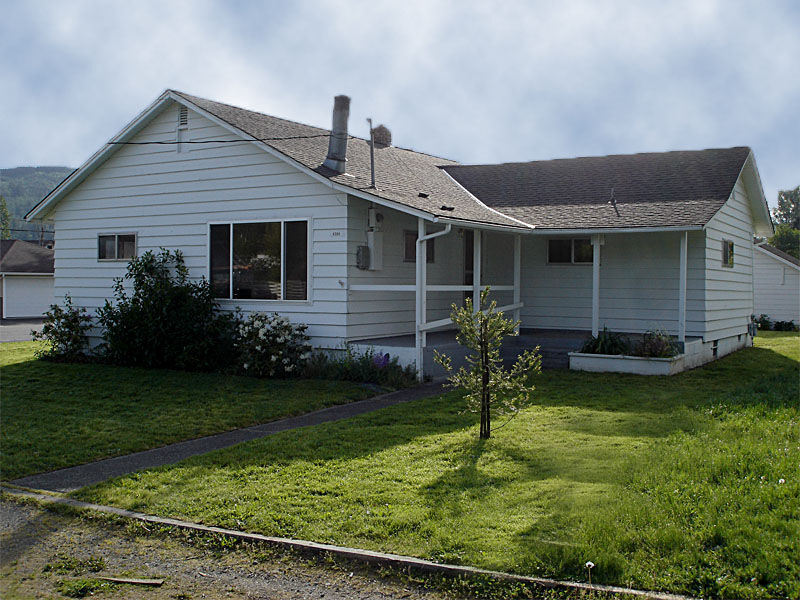 Property Photo:  4304 338th Place SE  WA 98024 