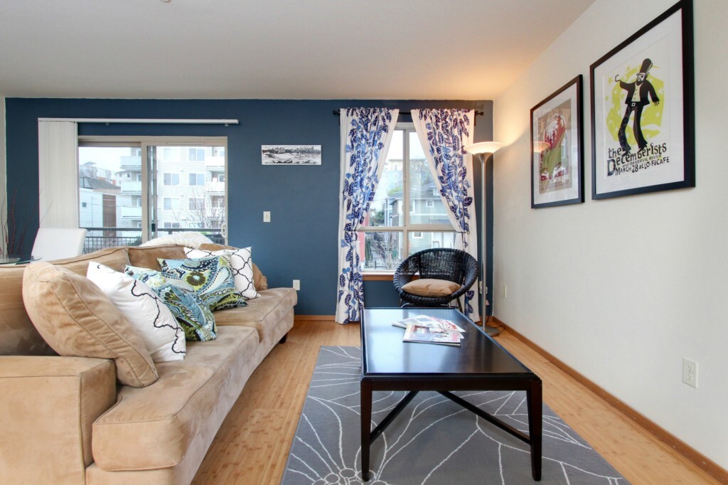 Property Photo: 412 11th Ave 306 WA 98122