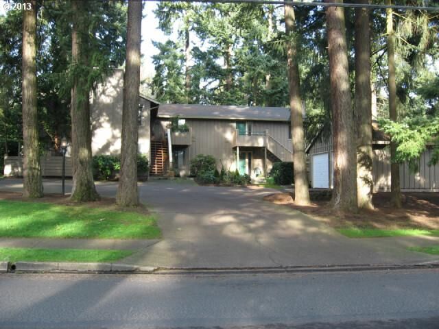 6695 SW Childs Rd  Lake Oswego OR 97035 photo