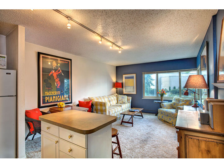 Property Photo: 1400 Hubbell Place 904 WA 98101