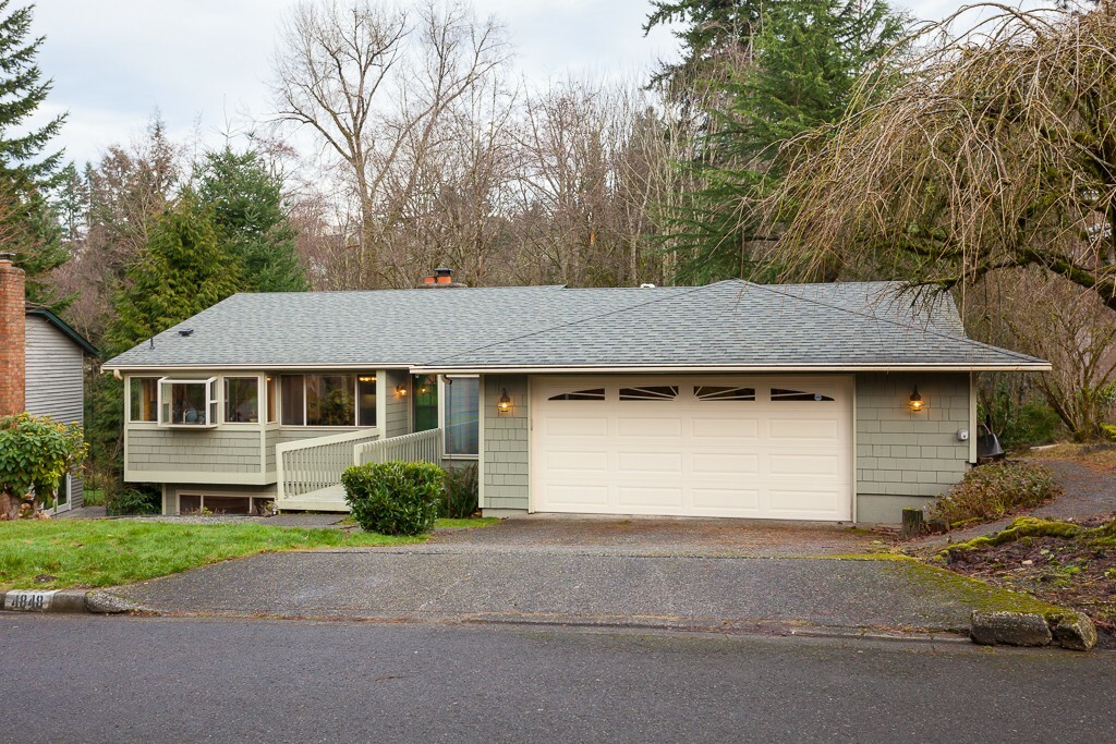 Property Photo:  4848 152nd Place SE  WA 98006 