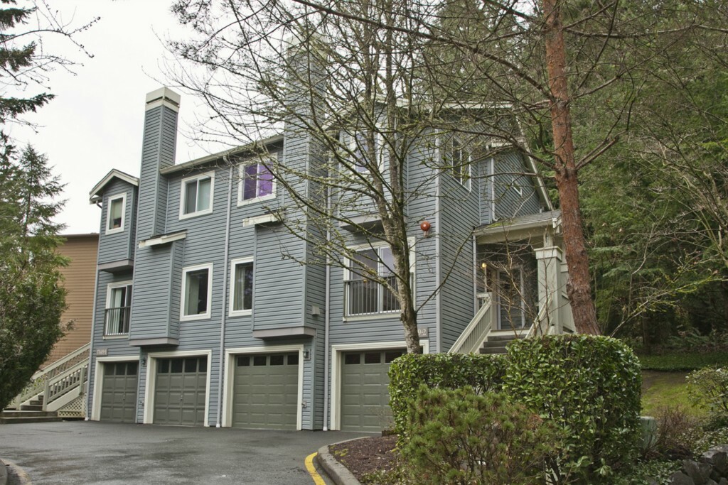 Property Photo:  17609 NE 92nd Ct 2  WA 98052 