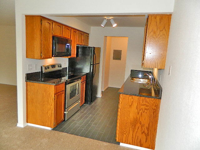 Property Photo:  7318 N Skyview Lane M-202  WA 98406 
