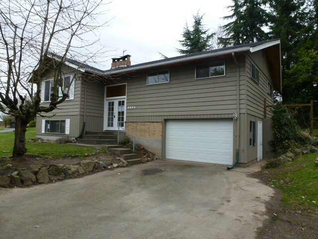 Property Photo: 6604 60th St SE WA 98290