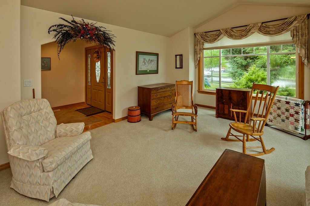 Property Photo: 852 W Park Dr WA 98264