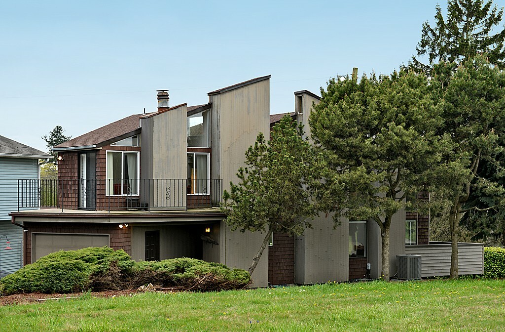 Property Photo: 4543 12th Ave S WA 98108
