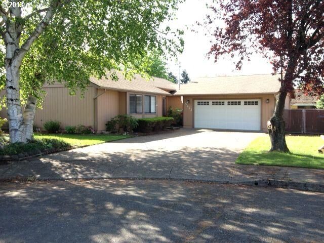 Property Photo: 5412 Dwan Ct OR 97303