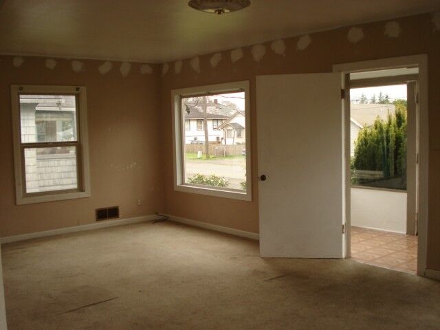 Property Photo: 316 W Scott St WA 98520